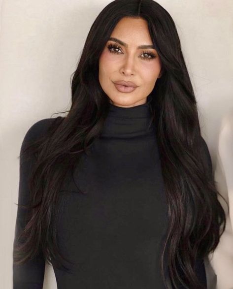 Old Woman, Michael Jackson, Kim Kardashian, Year Old, Hollywood, Actresses, Hair Styles, Hair, Beauty