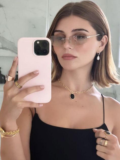 Olivia Jade Short Hair, Olivia Jade Hair, Olivia Jade Outfits, Olivia Jade, Bob Cuts, Corte Bob, Eye Makeup Techniques, Tin Tin, Short Hair Styles For Round Faces