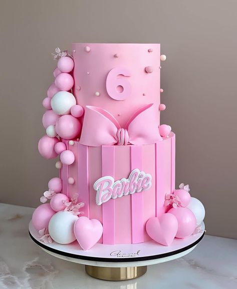 Baby Girl Ideas, Cake For Baby Girl, 28th Birthday Cake, Frozen Themed Birthday Cake, Modern Birthday Cakes, Cake For Baby, Barbie Birthday Cake, Fondant Cake Designs, Cinderella Cake