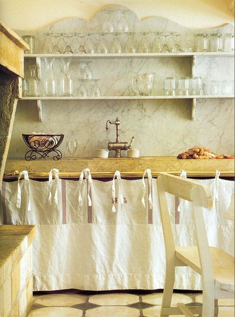 Shelving In Kitchen, Shelves With Brackets, Marble Shelves, Cocina Shabby Chic, Farmhouse Backsplash, Herringbone Backsplash, French Country Kitchens, Diy Backsplash, Ivy House