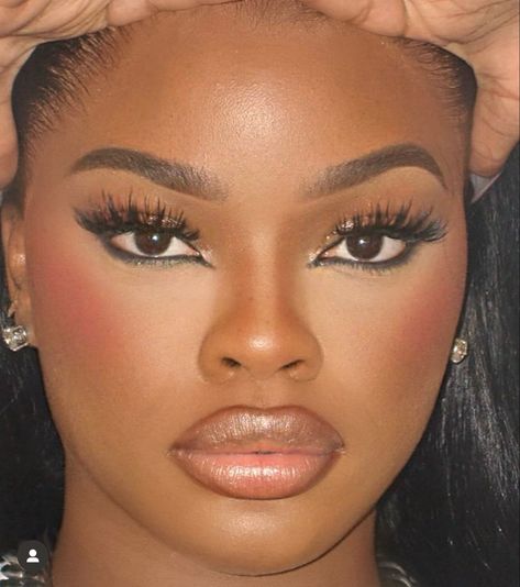 city girls yung miami caresha santana jatavia jt period 2025 Makeup, Black Women Makeup Looks, 2000s Makeup Looks, Makeup Ideas Eyeliner, Brown Girls Makeup, Makeup For Black Skin, Brown Skin Makeup, Glam Makeup Look, Cute Makeup Looks