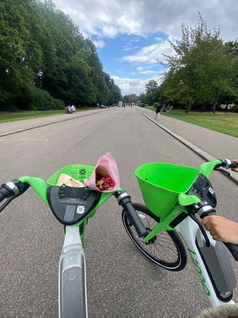 Victoria Park Cycling In London, Victoria London, St James' Park, London Aesthetic, Victoria Park, London Life, 2024 Vision, London City, In London