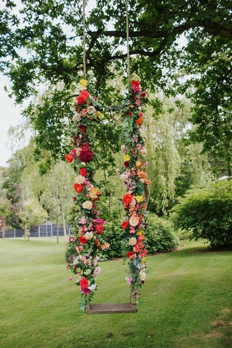 Balloon Entrance, Luisa Zissman, Colourful Wedding Flowers, Wall Rainbow, Flowers And Balloons, London Flowers, Flowers Colourful, Balloons Flowers, Flower Displays