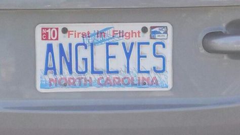 ANGLEYES Aesthetic License Plate, Custom Car Plates, License Plate Ideas, Custom License Plates, Plate Ideas, Car Deco, Cool Car Accessories, Vanity Plate, Car Plates