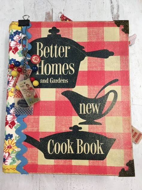 Books Read Bullet Journal, Cookbook Junk Journal, Junk Journal Ideas, Journal Crafts, Scrapbook Recipe Book, Books Journal, Altered Book Journal, Recipe Scrapbook, Diy Journal Books