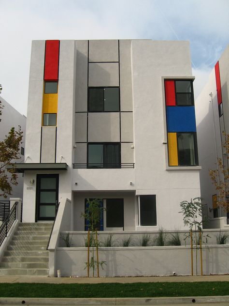 Mondrian houses Mondrian Architecture, Bauhaus Building, Architecture Renovation, Mondrian Art, Bauhaus Architecture, Colour Architecture, I Want To Live, Creative Architecture, Bauhaus Style