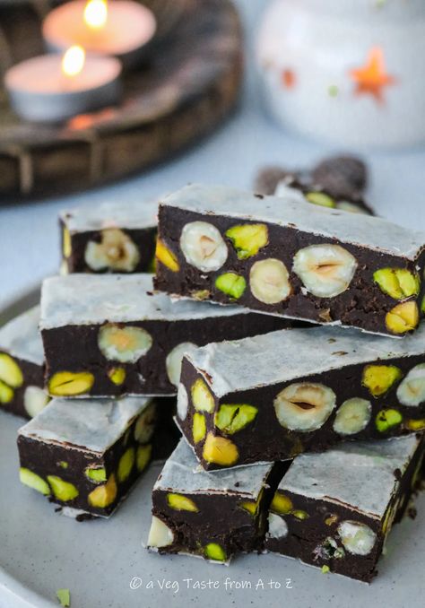 Chocolate Torrone with Hazelnut and Pistachio - a Veg Taste from A to Z Chocolate Torrone, Torrone Recipe, Nougat Recipe, Cookie Table, Chocolate Crust, Candy Recipes Homemade, Gf Desserts, Homemade Treats, Fudge Recipes