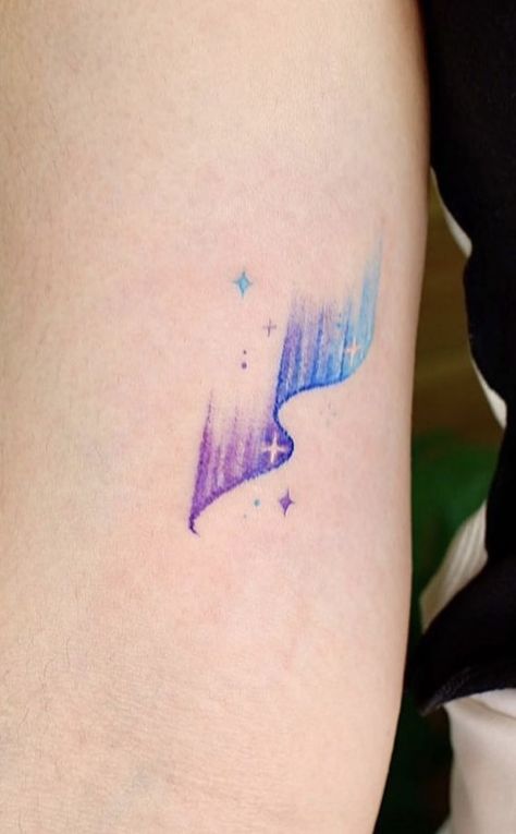 Aurora Borealis Tattoo Ideas, Small Northern Lights Tattoo, Northen Lights Tattoo, Aurora Borealis Tattoo Minimalist, Northern Lights Tattoos, Alaska Inspired Tattoos, Aurora Tattoo Ideas, Northern Light Tattoo, Alaska Tattoos For Women