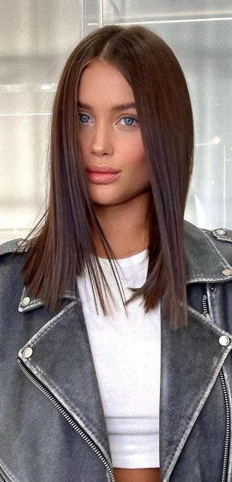 The Best High-gloss Haircuts for Every Face Shape #skincare #naturalbeauty #bodypositivity Hair Style, Woman Hair Style, Wedding Hair Style Medium Length Haircut No Layers Straight, Brown Short Hair Colors, Middle Length Straight Hair, Short Dark Straight Hair, Long Bob Natural Hair Black Women, Straight Brown Haircut, Sleek Medium Length Hair, Brunette Long Bob Straight, Medium Length Brown Hair Straight