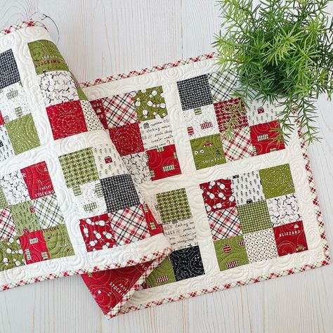 Mini Charm Square Table Runner, Mini Charm Table Runner, Mini Charm Pack Table Runner Patterns, Moda Christmas Quilts, Christmas Table Runner Quilts, Christmas Bed Runner Quilt Patterns, Mini Charm Pack Table Runner, Christmas Charm Pack Quilt, Christmas Table Runners Quilted Patterns