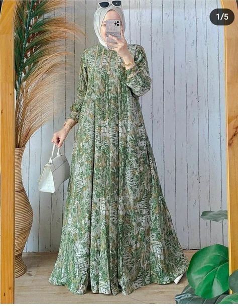 Turkish Abaya Designs, Burqa Design, Turkish Abaya, Dress Muslim Modern, Abaya Collection, Abaya Designs Latest, Abaya Design, Long Frock Designs, Blouse Casual Fashion