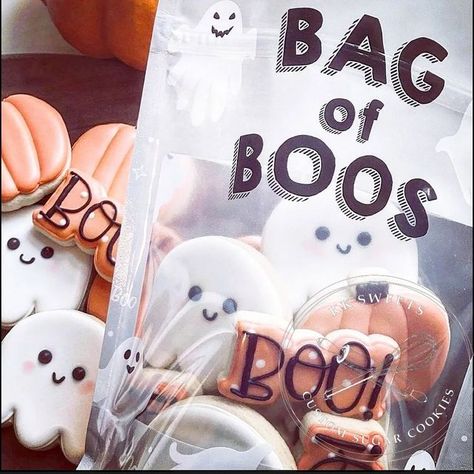 Bag Of Boos Cookies, Halloween Sugar Cookies Decorated, Boo Boo Bags, Halloween Sugar Cookies, Ghost Cookies, Cookie Packaging, Cookies Decorated, Halloween 2023, Halloween Food