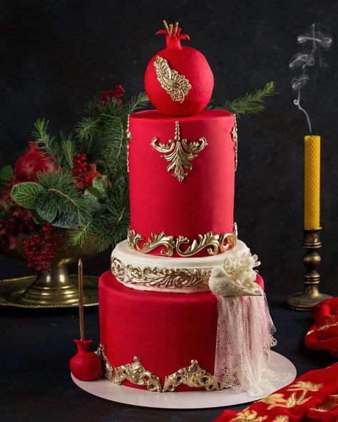 Red Elegant Cake, Yalda Night Cake Ideas, Yalda Cake Ideas, Yalda Night Cake, Yalda Cake Design, Cake Yalda, Yalda Cake, Yalda Design, Daisy Wedding Cakes