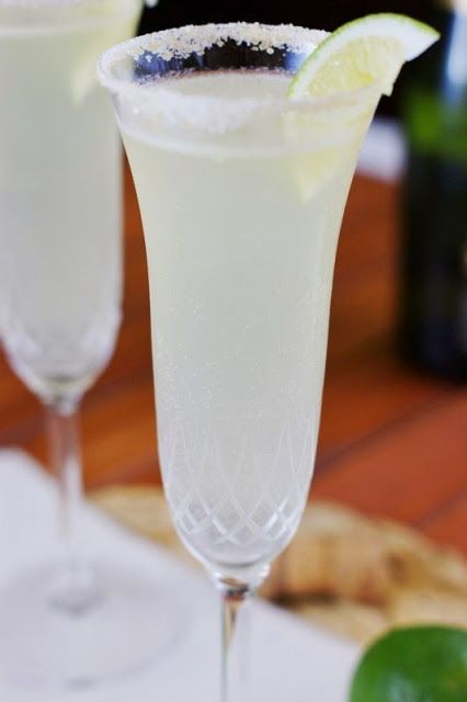 Royal Mimosas | The Kitchen is My Playground Lime Juice Margarita, Champagne Margarita, Champagne Margaritas, Champagne Recipes Cocktails, New Years Appetizers, Malibu Rum, Savory Appetizer, Champagne Cocktail, Blue Curacao