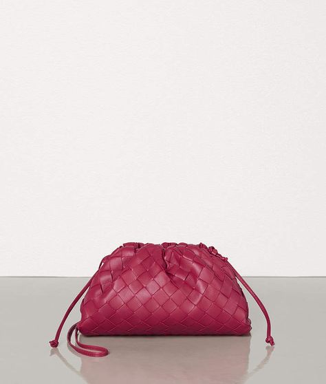 Bottega Pouch, Bottega Veneta Mini Pouch, Bottega Veneta The Pouch, Bottega Veneta Pouch, Bag Closet, Style Inspiration Vintage, Mini Pouch, Bottega Veneta Bags, Mini Pouches