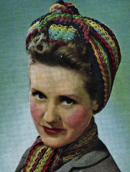 1940s Scarf, Forties Fashion, 1940s Woman, 1940s Hats, 1940s Hairstyles, Knit Turban, Fashion 1940s, Fair Isles, Vintage Knitwear