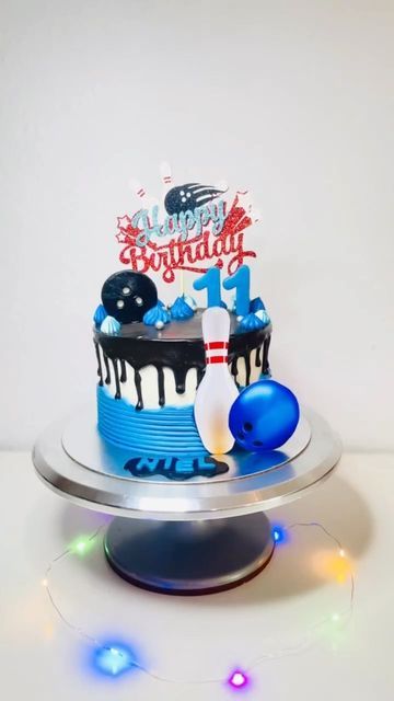 Designer cakes by Sneha 💕 on Instagram: "Bowling themed cake for a birthday boy! 🎳 Flavour- Oreo chocolate cake in a whipped cream 🎂 #bowling #insta #instagood #réel #instagram #kidsbirthday #geburtstag #torte #oreo #oreocake" Bowling Themed Birthday Cake, Bowling Cakes For Boys, Bowling Theme Cake, Bowling Cake Ideas, Bowling Birthday Cake, Oreo Chocolate Cake, Bowling Cake, Chocolate Oreo Cake, Bowling Birthday