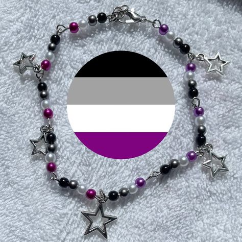 🖤🩶🤍💜Ace Bracelet💜🤍🩶🖤 • • DM To Order • • Tags #smallbusiness #handmade #bracelet #bracelets #beaded #beadedjewelry #explore #cutejewlery #black #grey #gray #white #purple #customjewlery #madetoorder #star #handmadejewelry #cute #hispanic #hispanicowned #pulseras #summer #summerjewelry #june #pride #gay #ace #asexual Ace Bracelet, Bracelets Beaded, Handmade Bracelet, Summer Jewelry, Black Grey, Gray White, Beaded Jewelry, Handmade Jewelry, Beaded Bracelets