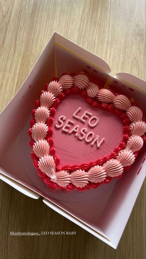 heart shaped birthday cake with leo season written on top 2 Layer Heart Shaped Cake, 20th Birthday Cake Heart, Leo Bday Cake, Leo Birthday Cake Aesthetic, Valentines Day Cake Aesthetic, Birthday Cake Leo, Leo Season Cake, Horoscope Cake, Heart Cake Aesthetic