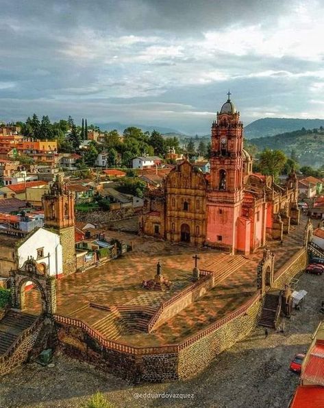 Mexican Architecture, Nice Travel, Mexico Destinations, Colonial Architecture, Baroque Architecture, Old Church, Old Building, Catholic Church, Beautiful Destinations