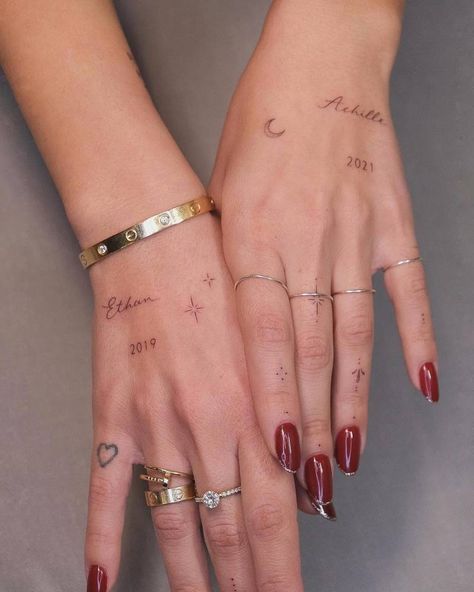 Names "Ethan" and "Achille" lettering tattoo located on Word Names, Small Name Tattoo, Last Name Tattoos, Name Tattoo On Hand, Tattoo Name Fonts, Fonts For Tattoos, Tattoos Fonts, Astronomy Stars, Knuckle Tattoos