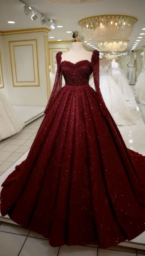 Fancy Evening Dresses Long Sleeve, Red Carpet Looks Women, Wine Red Dress Long Evening Gowns, Royal Red Dress, Wine Red Dresses Long, Maroon Ball Gown, Maroon Wedding Dress, Maroon Gowns, Burgundy Ball Gown