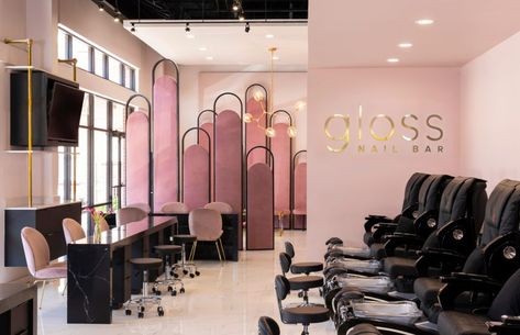 New Chic Montrose Nail Salon’s Owners Tap an International Design Star to Create a Special Retreat Dark Beauty Salon Aesthetic, Pink Nail Salon, Luxury Nail Salon, Nail Room Ideas, Nail Salon And Spa, Nails Luxury, Nail Room, Beauty Salon Decor, Foot Spa