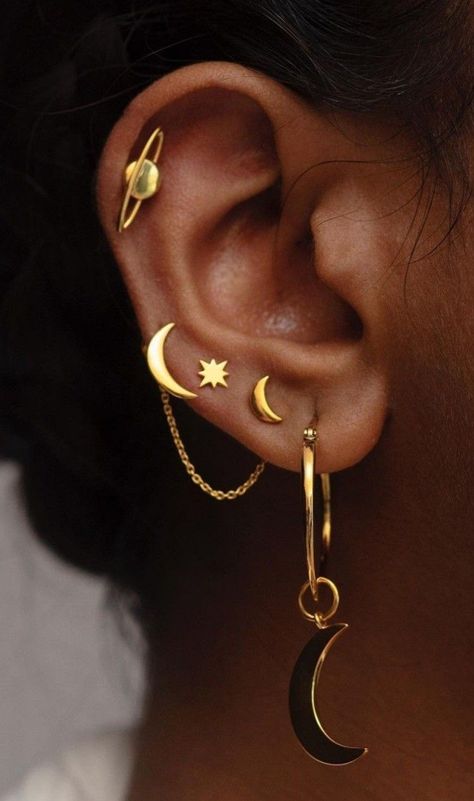 Ušný Piercing, Angel Witch, Earring Aesthetic, Ear Styling, Unique Ear Piercings, Digital Art Software, Jewelry Closet, Aesthetic Dream, Ear Piece