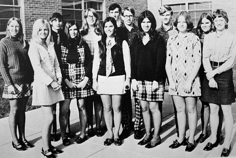 WSHS 1970s - Fashion | West Springfield High School 1970s High School, 70s High Fashion, Middle School Fashion, High School Photos, Bright Sweater, Charlie’s Angels, High Fashion Photography, Seventies Fashion, Fashion School