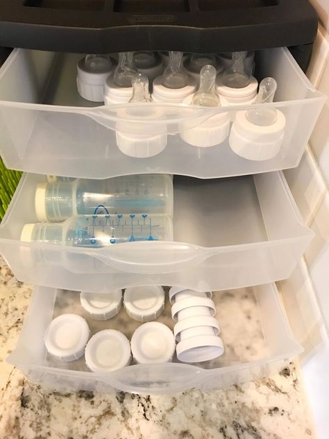 Baby Bottle Organization, Baby Bottle Storage, Fourth Trimester, Baby Room Organization, Baby Storage, Fantastic Baby, Baby Sleep Problems, Baby Blog, Baby Prep