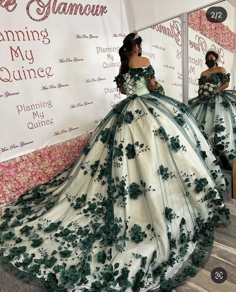 Emerald Quinceanera Dress, Dresses With 3d Flowers, Emerald Green Wedding Dress, Emerald Green Quinceanera Dresses, Green Quince Dress, Sweet 16 Party Dress, Quinceanera Dresses Green, Quinceanera Dresses Mexican, Debut Party