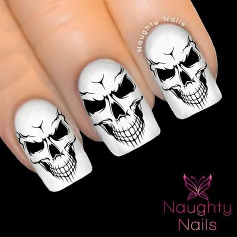 Nails Art 2022, Skull Nail Designs, Halloween Nail Design, Skull Nail Art, Skull Nails, Pretty Nail Colors, Halloween Acrylic Nails, Nail Painting, Cute Halloween Nails