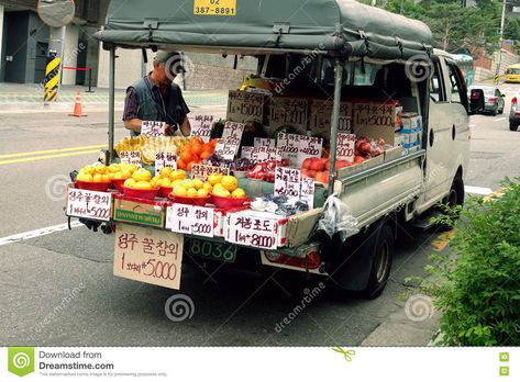 Pushcart Design, Fruit Truck, Farm Market Ideas, Market Cart, Agriculture Tools, Kei Truck, Mobile Market, Delivery Business, Mobile Food Cart