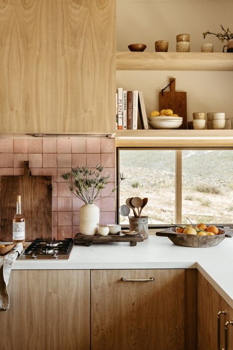 The Dreamy Joshua Tree Cabin Tour You Need to See Desert Kitchen, One Bedroom Cabin, White Kitchen Countertops, Outdoor Tub, Trending Paint Colors, Zellige Tile, Desert Homes, White Countertops, Dough Bowl