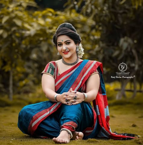 actress pratiksha jadhav Pose Saree, Bride Stills, Ilkal Saree, Photoshoot In Saree, Kashta Saree, Nauvari Saree, Bride Photography Poses, Indian Photoshoot, Indian Fashion Saree