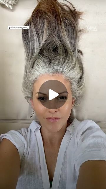 Good Morning America on Instagram: "@randi_honeycutt_ started seeing gray in her hair at 17. After nearly two decades of dye jobs, she decided to embrace her natural silver look and is sharing her journey with the world.

#silverhair #beauty #women" Gray Long Hair Older Women, Long Silver Hair Older Women, Grey Hair Makeup Looks, Silver Hair Natural, Grey Hair Eyebrows, Grey And White Hair, Silver Lavender Hair, Grey Hair And Makeup, Blue Grey Hair