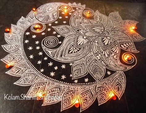 Kolam For Pongal, Chalk Rangoli, Jhoti Design, Alpona Art, Alpana Designs, Alta Design, Art Deco Curtains, Margazhi Kolam, Indian Rangoli Designs