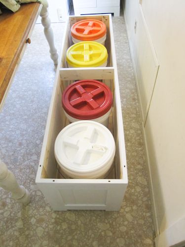 Homemade Bench, Provident Living, 5 Gallon Buckets, Creative Storage Solutions, Bench Seating, Kitchen Tables, Emergency Food, Creative Storage, Emergency Prepping