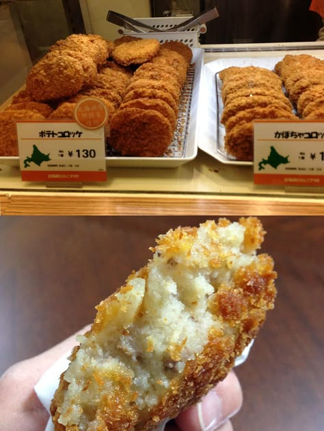 Korokke (Japanese potato and ground meat croquettes) - RecipeTin Japan Korokke Recipe Japanese Style, Croquet Recipes, Croquette Food, Japanese Croquettes, Japanese Croquette, Potato Croquette, Japanese Home Cooking, Japanese Potato, Croquettes Recipe