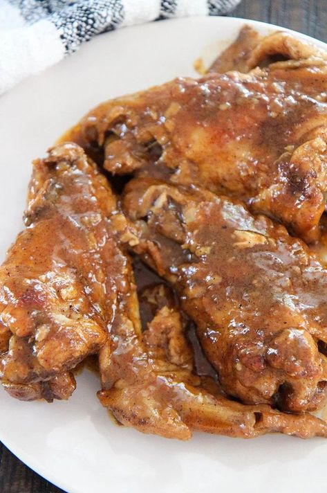 These instant pot smothered turkey wings are packed with flavor and super easy to make. Seasoned to perfection with a homemade spice blend and served with the most creamy sauce ever! Turkey Wings Recipe Instant Pot, Instapot Turkey Wings, Pressure Cooker Turkey Wings, Smothered Wings, Instant Pot Turkey Wings, Instapot Turkey, Turkey Instant Pot, Turkey Wings Recipe, Pressure Cooker Turkey