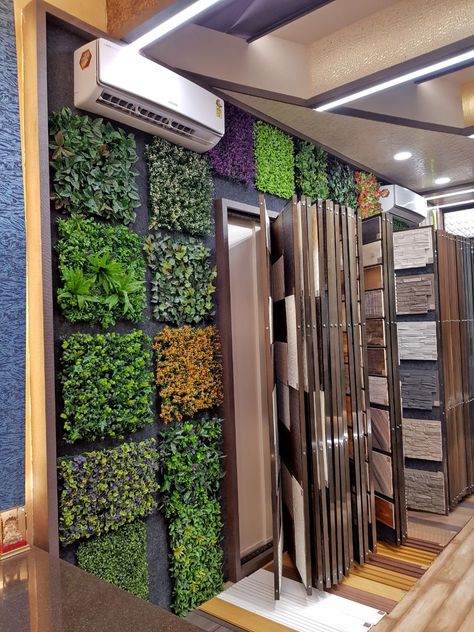 Green#wall#grass#display#tile#showroom Exterior Wall Art, Interior Design Sites, Painted Bedroom Furniture, Grass Wall, Interior Color Schemes, Showroom Display, Tile Showroom, Showroom Interior Design, Bedroom Wall Paint