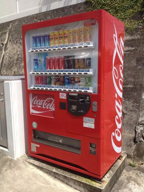 Coke Vending Machine, Soda Vending Machine, Coke Machine, Soda Machines, Drinks Machine, Vintage Coke, Vintage Soft, Vending Machine, Gas Station