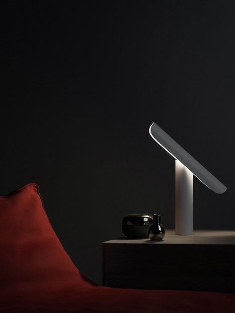 The T-lamp is a take on the archetypal desk lamp, with a simple mechanism allowing it to tilt and cast light from different angles. Although simplified to basic geometrical shapes, the lamp has a monumental appearance. 
 Note: * Our default light source is 3000K, if you need other color temperature, please contact us. 
 If you have any questions about our products, please contact us and we will reply to you within 24 hours. 
 Product Size 
 S ize: Dia 30cm x H 40cm /  11.8 x H  15.7  
 
 Details Minimalist Home Office, Geometrical Shapes, Chandelier Floor Lamp, Ceiling Chandelier, Entry Foyer, Modern Lamp, Chandelier Ceiling Lights, Metal Lighting, Floor Lamp Table