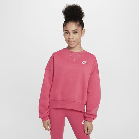 Nike Sportswear Club Fleece Girls' Boxy Crew-Neck Sweatshirt Lines For Girls, Nike Sportswear Club Fleece, Nike Crewneck, Nike Fleece, Crewneck Design, Nike Sweatshirt, Pink Nike, Nike Shox, Big Clothes