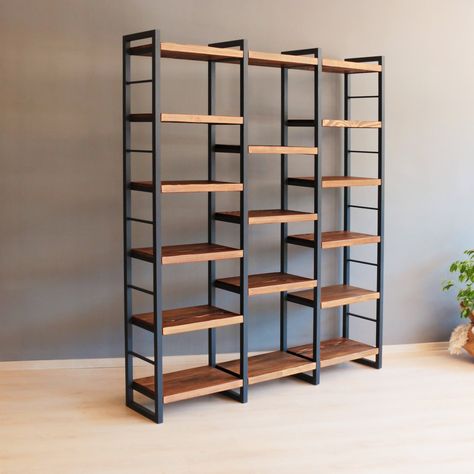 Wooden Storage Unit, Office Metal Shelves, Shop Shelves Ideas, Beauty Product Shelf Display, Wooden Racks Shelves, Metal And Wood Shelves, Bookshelf Design Ideas, Metal Raf, Industrial Bookshelves