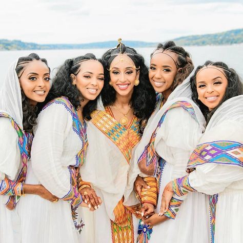 Eritrean Women, Eritrean Wedding, Habesha Clothes, Habesha Wedding, Rose Gold Wedding Dress, Traditional Day, Ethiopian Culture, Ethiopian Wedding, Ethiopian Clothing