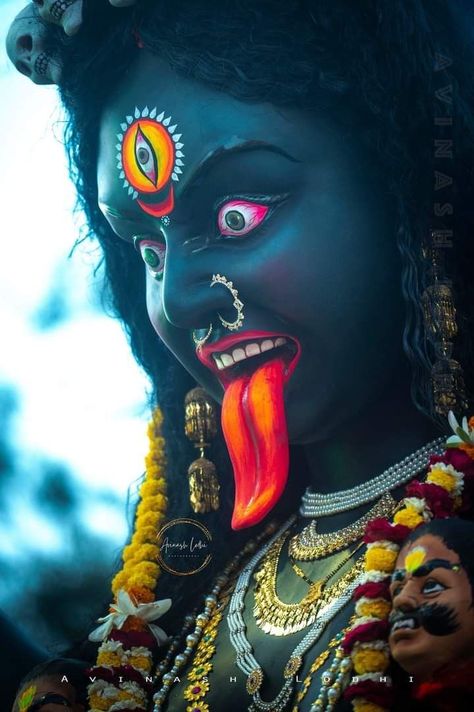 Mahakali Maa, Maa Kali Photo, Kali Picture, Kali Tattoo, Maa Kali Images, Goddess Kali Images, Bamboo Background, Indian Astrology, Indian Goddess Kali