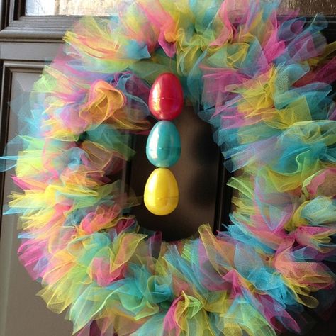 A totally different way to make a tulle wreath. This is really clever. Sort of hard to explain here. Detailed directions at the link. So pretty and spring-y.   Hopping Turtle: Springtime Tulle Wreath! Tulle Wreaths, Diy – Velikonoce, Tulle Crafts, Blessed Easter, Floral Projects, Hanger Ideas, Tulle Wreath, Homemade Wreaths, Easter Wreath Diy