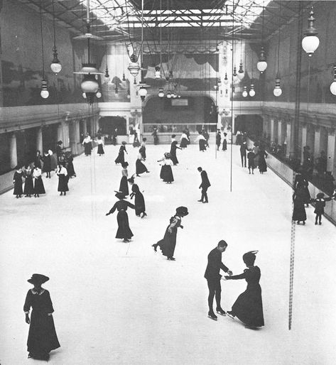 🖤 Lana’s Victorian Gallery 🖤 on Instagram: “photograph inside an ice skating rink, circa early 1900s. 🖤 • photo from getty images •…” Vintage Ice Skating, Ice Skating Rink, Vintage Skate, Skating Rink, Ice Skate, Skating Outfits, Skating Dresses, Sports Photography, Belle Epoque