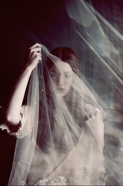 Dark Veil, Photography Dark, Diana Fashion, Fantasy Magic, Inspo Instagram, Ideas Photography, Wedding Vibes, Shooting Photo, Photography Projects